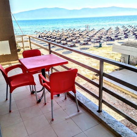 Rass' Apartment Vlorë Exteriör bild