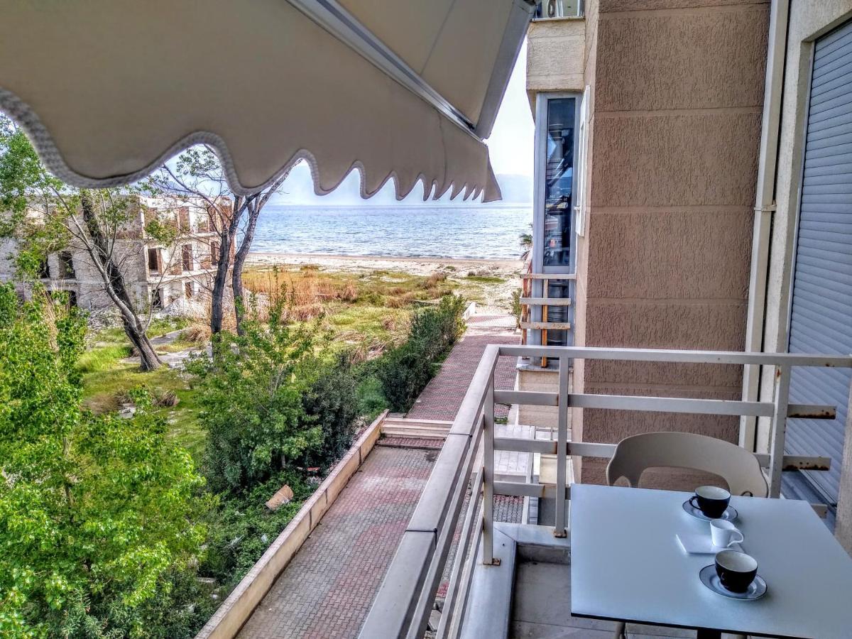 Rass' Apartment Vlorë Exteriör bild