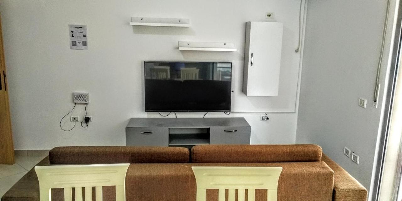 Rass' Apartment Vlorë Exteriör bild