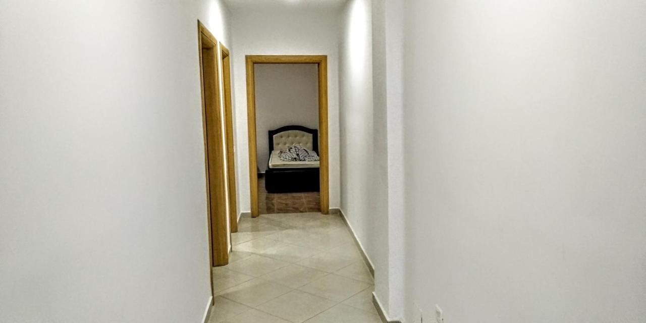 Rass' Apartment Vlorë Exteriör bild